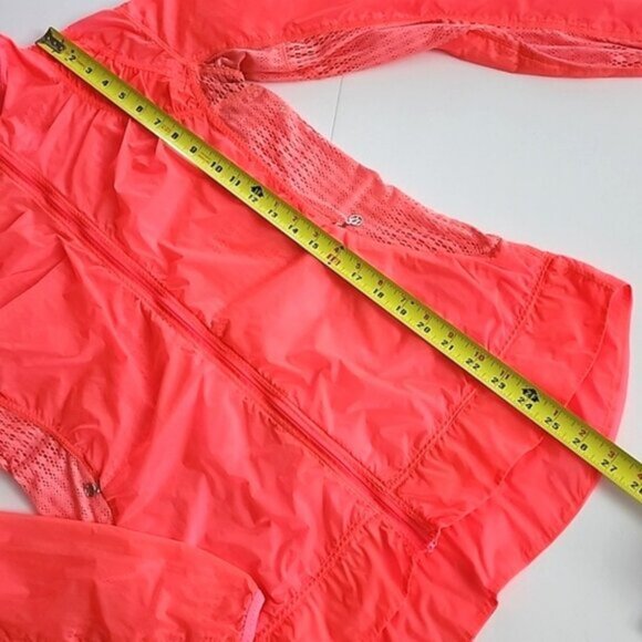 Lululemon Run Nothing To Hide Jacket Flash Coral Pink Mesh Panels Back Size 8 - Picture 13 of 13